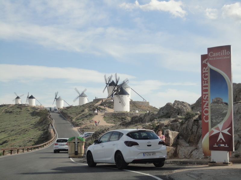 スペイン旅　ラ・マンチャ地方 「白い風車群」_d0359338_15072343.jpg