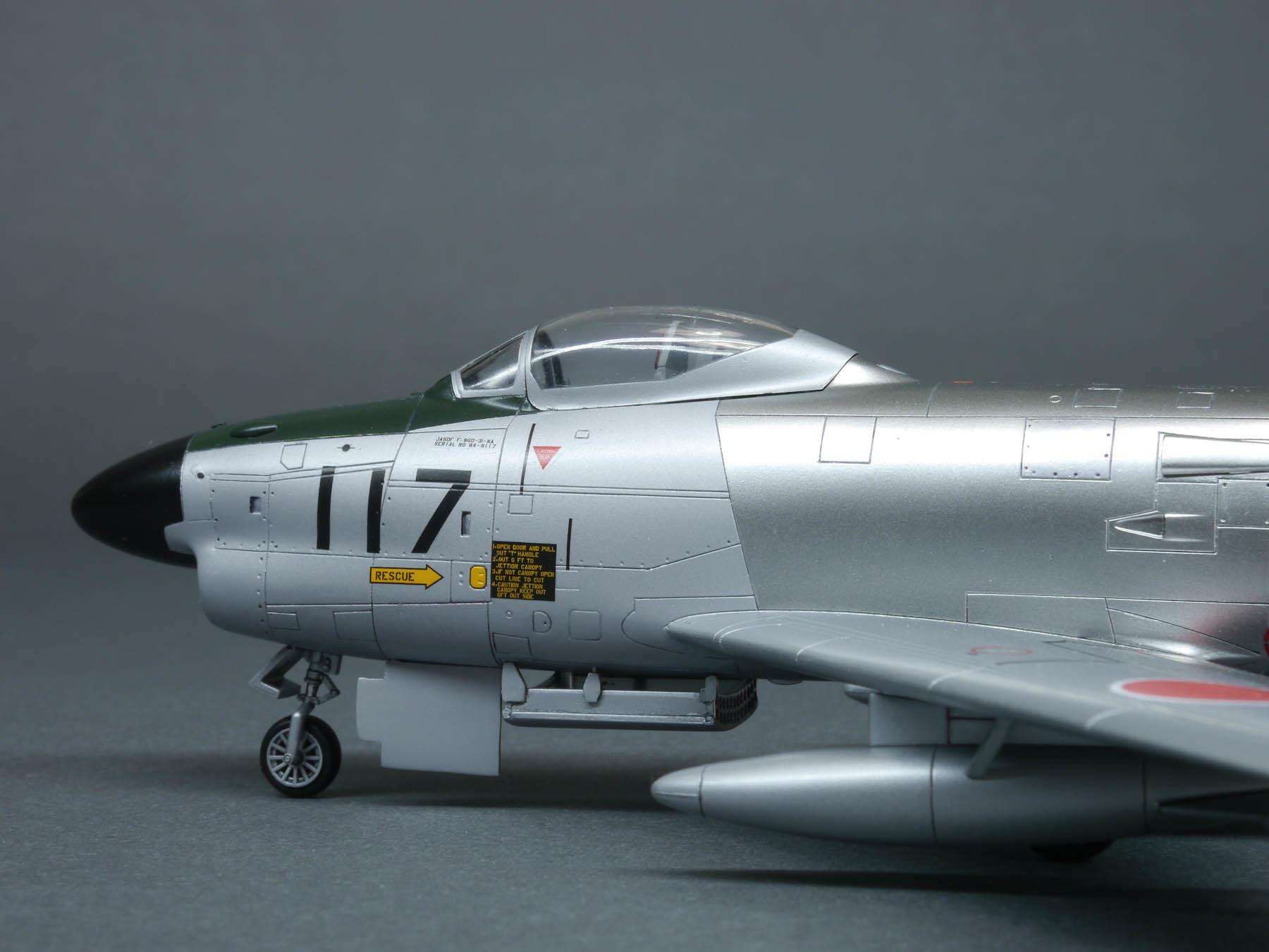 ハセガワ 1/72 F-86D セイバードッグ 航空自衛隊 完成品_c0065927_01354446.jpg