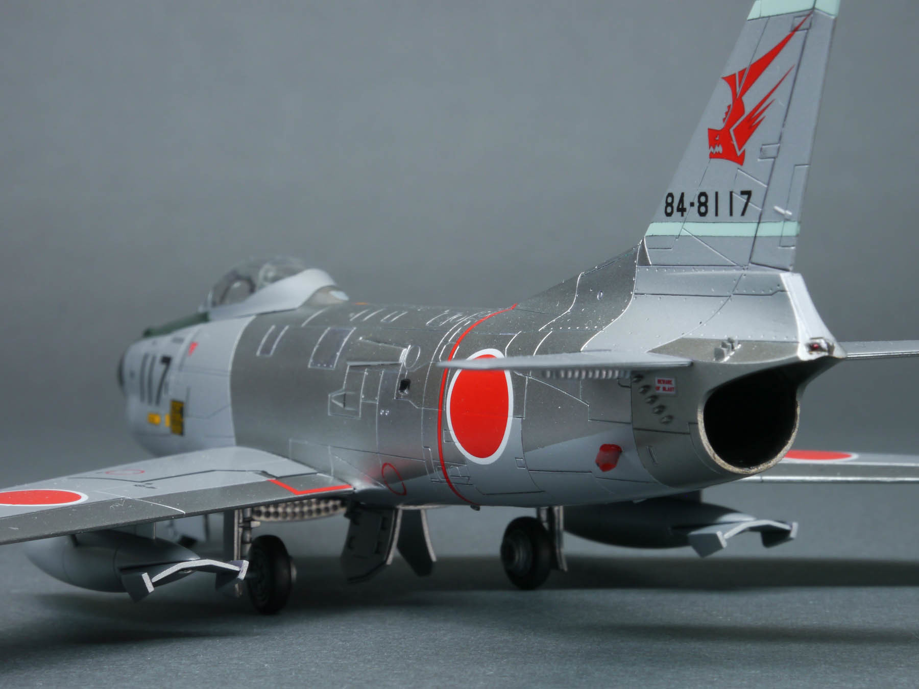 ハセガワ 1/72 F-86D セイバードッグ 航空自衛隊 完成品_c0065927_01354879.jpg