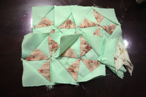 キルト教室 ~ リボンで作る連絡帳ケース作り⑧~_e0222340_15183677.jpg