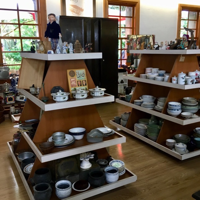 台湾のアンティーク店で購入 陶器 3つ 台湾の器の歴史を知る「鶯歌陶瓷博物館」 : そこはかノート ー台湾