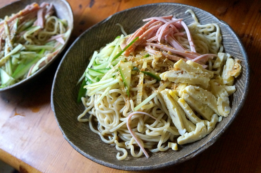 冷やし中華、これはもしかしたら冷やしラーメン?_c0180686_18022985.jpg