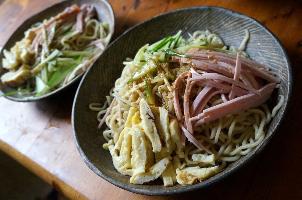 冷やし中華、これはもしかしたら冷やしラーメン？_c0180686_18030388.jpg