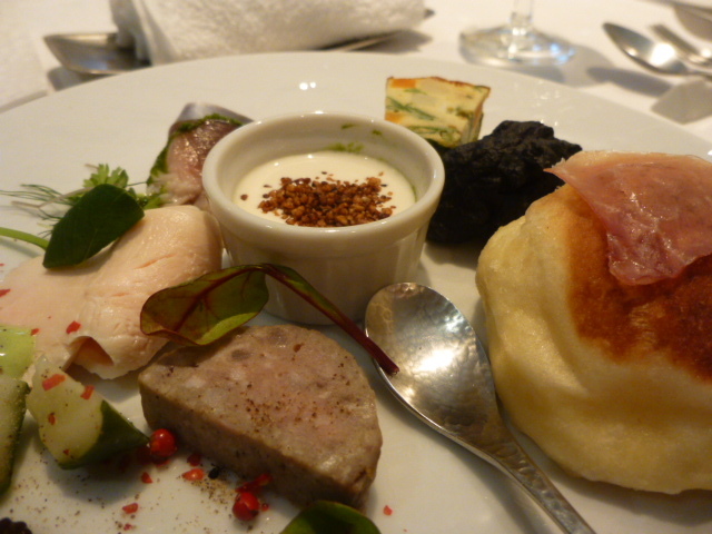 フィオリスカ 　花が咲くイタリアン_d0106134_21325094.jpg