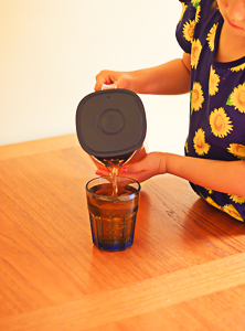 子供でも使い易い麦茶用ピッチャーをIKEAで発見！_a0122243_04351188.jpg