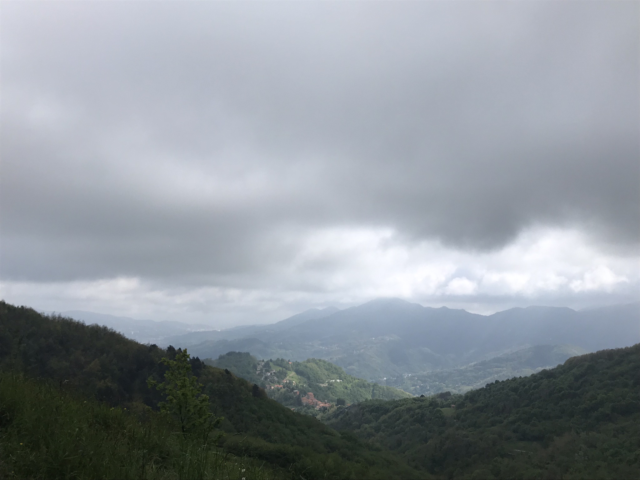 【欧チャリ10：イタリア】真っ青な空の下をひた走り、愛しの地中海に！ 2019.5.21_b0002156_16333951.jpg