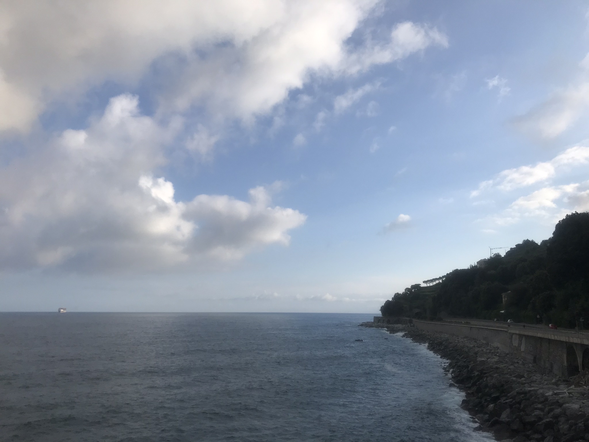 【欧チャリ10：イタリア】真っ青な空の下をひた走り、愛しの地中海に！ 2019.5.21_b0002156_16354677.jpg