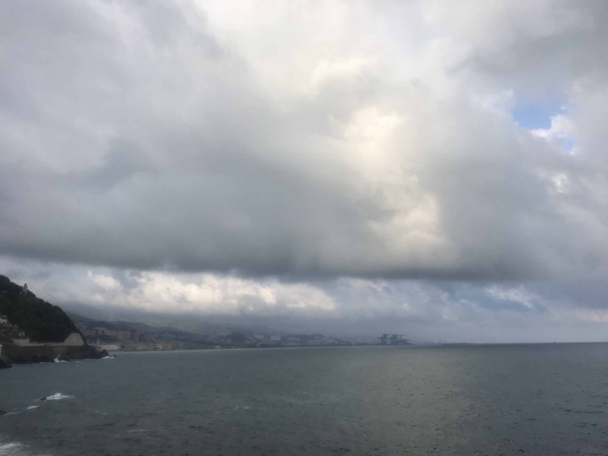 【欧チャリ10：イタリア】真っ青な空の下をひた走り、愛しの地中海に！ 2019.5.21_b0002156_16363573.jpg