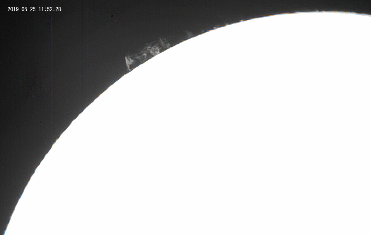 5月25日の太陽_e0174091_16232513.jpg