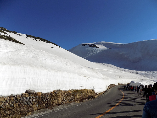 親孝行の旅、今年は立山黒部アルペンルート その1_f0126903_21104299.jpg