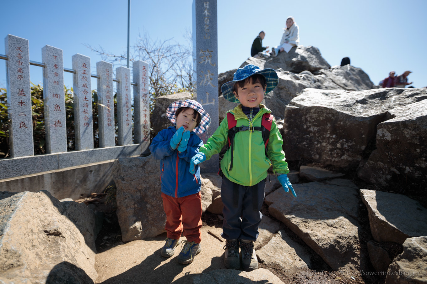 3歳5歳ちびっ子兄弟のチャレンジ春登山 筑波山 女体山頂をめざせ Full Of Life