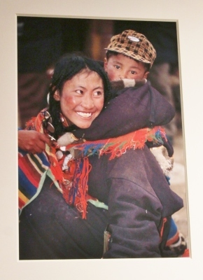渡辺一枝さんのチベット写真展開催中！_d0178431_17343663.jpg