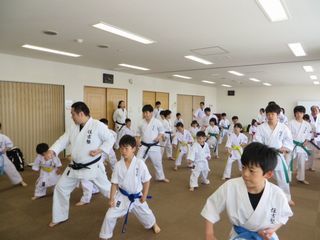 日曜空手　屯田教室　新琴似･新川教室_c0118332_13563424.jpg
