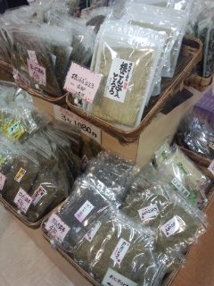 新湊きっときと市場 白エビかきあげ丼と新湊名物白エビソフト_f0112873_221732.jpg