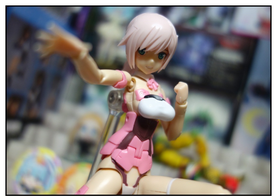 【漫画で雑記】初めてのフレームアームズ・ガールを素組み!! (レティシア)_f0205396_19330563.jpg