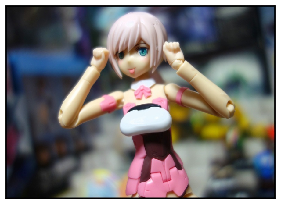 【漫画で雑記】初めてのフレームアームズ・ガールを素組み!! (レティシア)_f0205396_19333691.jpg