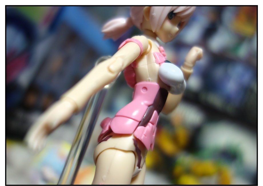 【漫画で雑記】初めてのフレームアームズ・ガールを素組み!! (レティシア)_f0205396_19340009.jpg