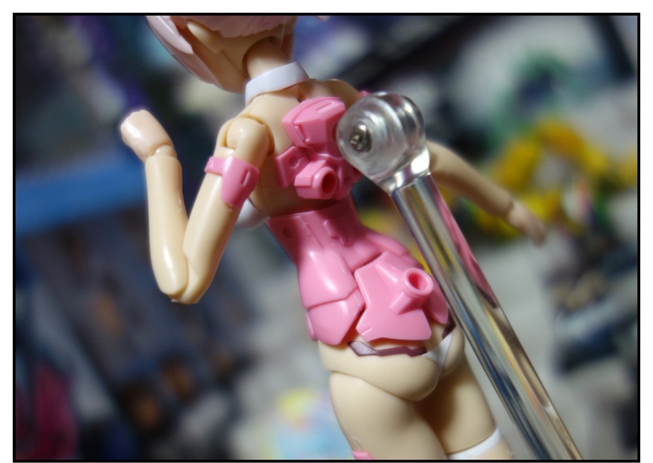【漫画で雑記】初めてのフレームアームズ・ガールを素組み!! (レティシア)_f0205396_19341451.jpg