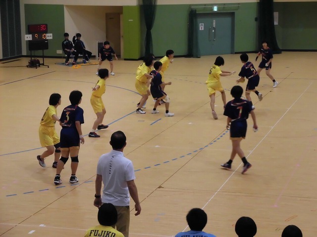 富士高女子ハンドボール部 後半に逆転勝ちでインターハイ全国大会へ2年ぶり3回目の出場決める!_f0141310_07482848.jpg