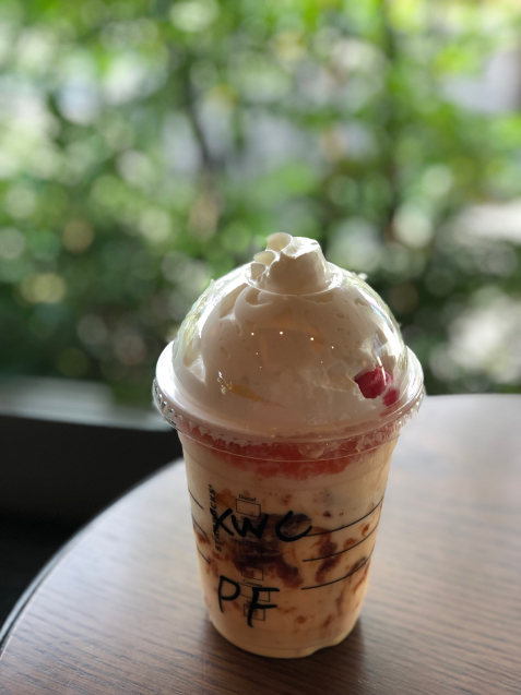 スタバ のフラペチーノは増し増しで！_e0379544_19075896.jpg