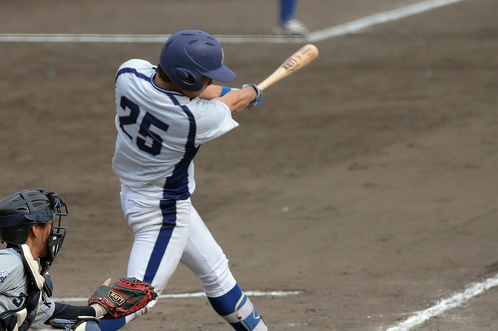 関西六大学野球春季リーグ戦　京都産業大学ｖｓ大阪経済大学４_a0170082_922057.jpg