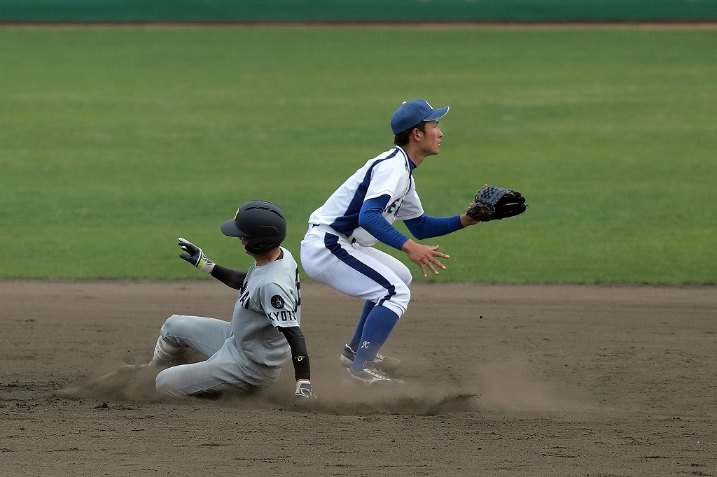 関西六大学野球春季リーグ戦　京都産業大学ｖｓ大阪経済大学４_a0170082_975217.jpg