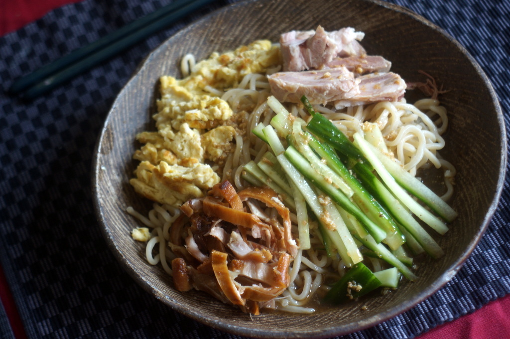 涼麺?冷やしラーメン?_c0180686_21460874.jpg