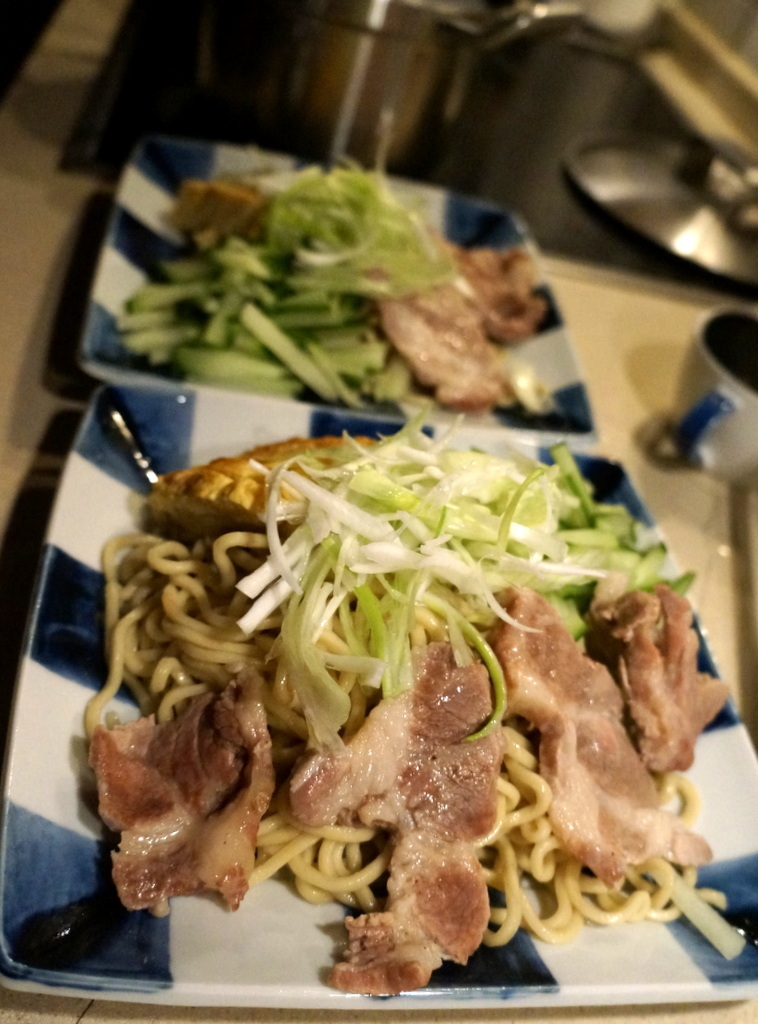 涼麺？冷やしラーメン？_c0180686_21480332.jpg