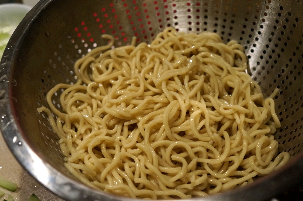 涼麺？冷やしラーメン？_c0180686_21481319.jpg