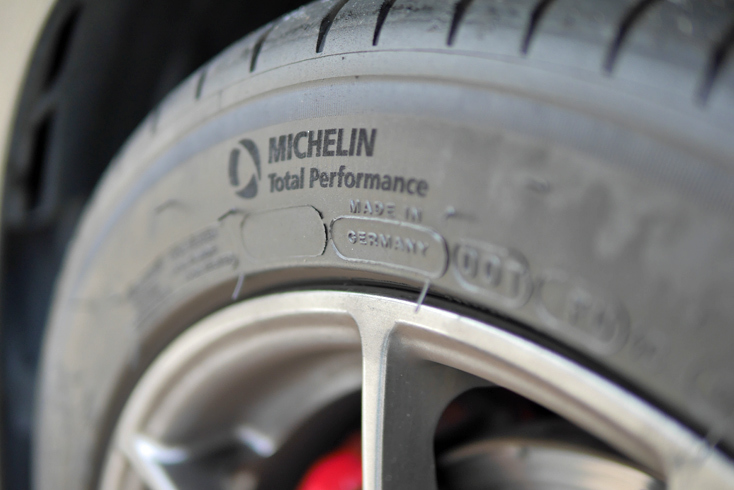 脱ランフラット ~ MICHELIN Pilot Sport 4 うちのタイヤは何時何処で