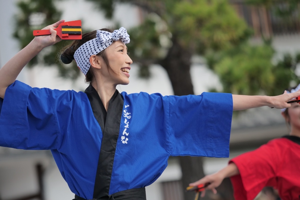 2018赤穂でえしょん祭りその1 で笑しょんな ヒロパンのよさこいライク N Vanライフ 2018赤穂でえしょん祭りその1 で笑しょんな ヒロパンのよさこいライク N Vanライフ