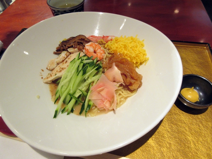 冷やし中華(ごまだれ)【麻布茶房】_b0009849_17504352.jpg