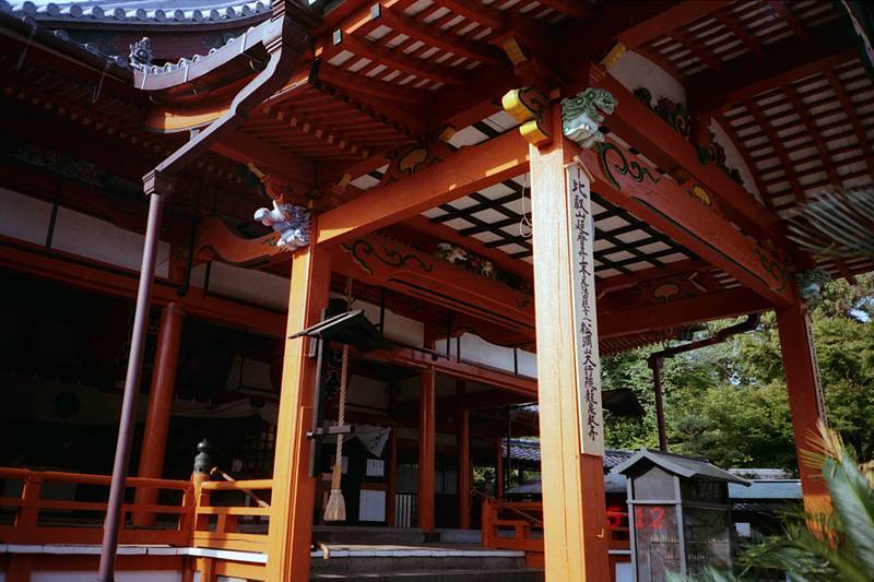 猫様の住むお寺_f0159784_12371993.jpg