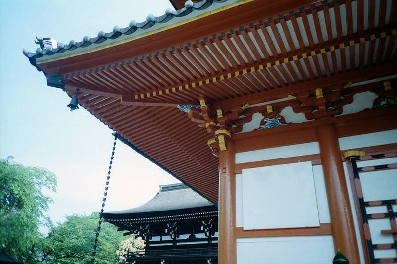 猫様の住むお寺_f0159784_12372246.jpg