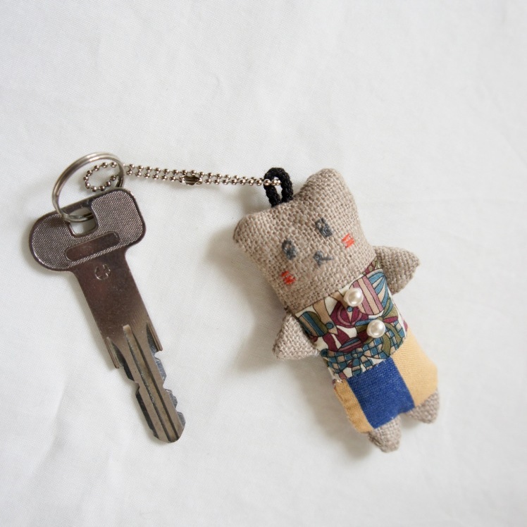 マスコットKEYホルダーたちの使い方_d0127712_14143257.jpeg