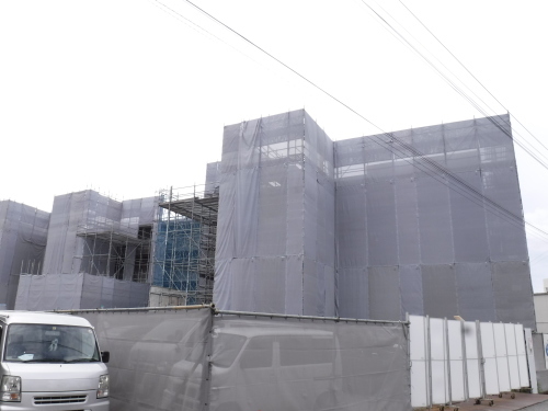 新築マンション進行中_e0238112_11174518.jpg