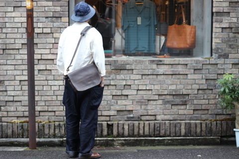 「VASCO」経年変化も楽しめる \"CANVAS×LEATHER MAIL BAG\" ご紹介_f0191324_07384712.jpg