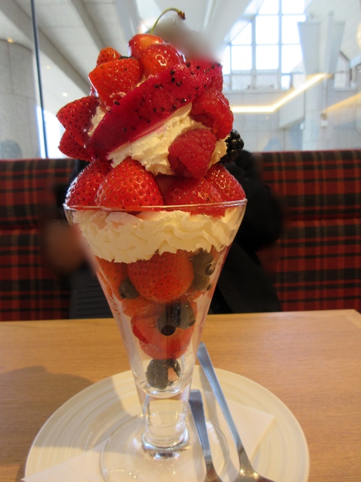 【果実園リーベル】お得なランチと豪華なパフェ【みなとみらい】_b0009849_13253464.jpg