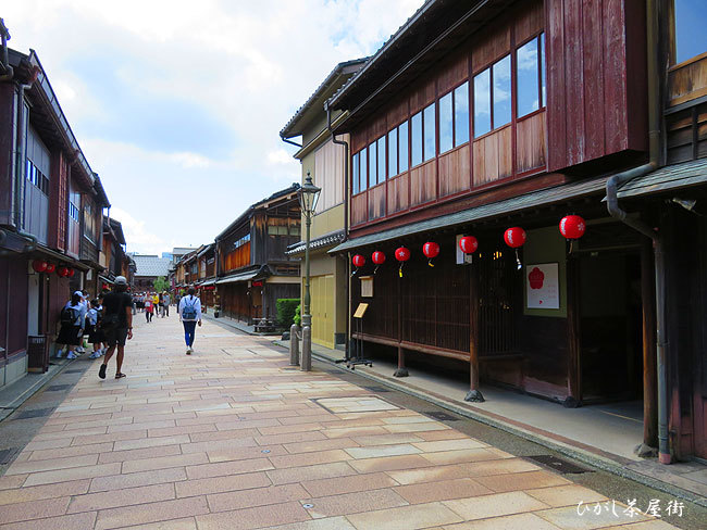 沢山の神様に出会う金沢 その2近江町市場からひがし茶屋街へ_f0224855_01075797.jpg