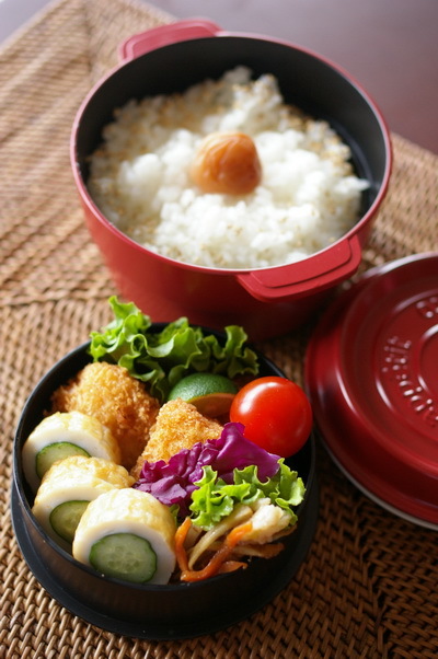 今日の白身魚フライ弁当と高知流ちくわきゅうり_d0327373_07344859.jpg