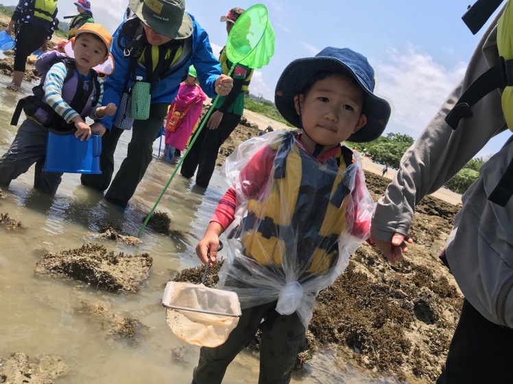 青空ようちえん〔週末〕春の海岸ピクニック(5/5)泳いで!生き物を見つけて!親子でのんびり今年はじめての海遊び_d0363878_23550924.jpg