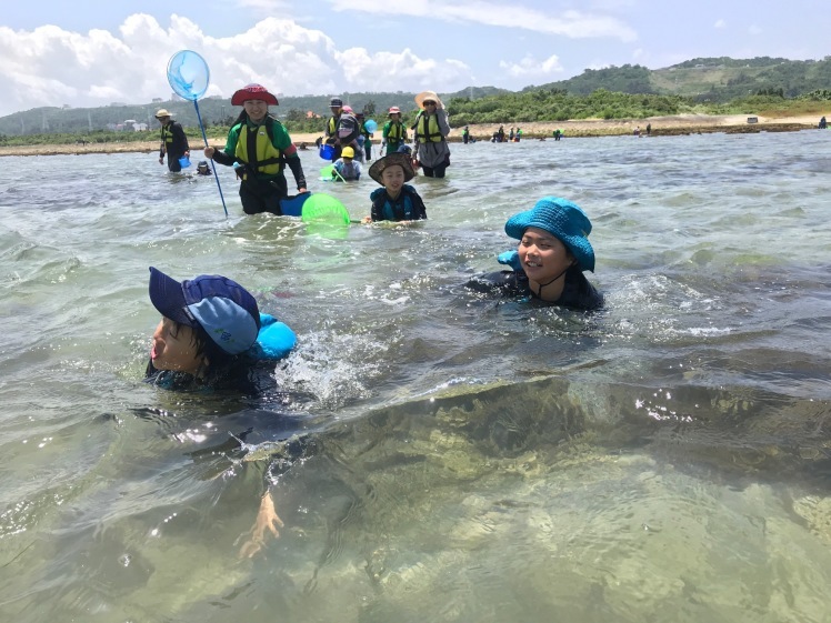 青空ようちえん〔週末〕春の海岸ピクニック(5/5)泳いで!生き物を見つけて!親子でのんびり今年はじめての海遊び_d0363878_23580412.jpg