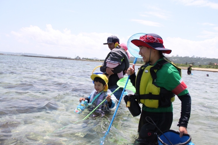 青空ようちえん〔週末〕春の海岸ピクニック(5/5)泳いで!生き物を見つけて!親子でのんびり今年はじめての海遊び_d0363878_23580530.jpg