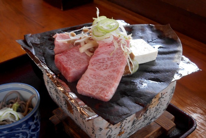 　飛騨牛のホウバ焼きを食す　恒例ですが・・・_d0140806_108755.jpg