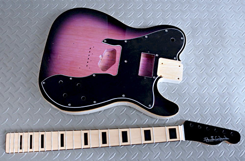 オーダーものを含むGuitar × 5種の塗装が完了しました!_e0053731_17105393.jpg