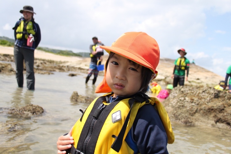 青空ようちえん〔週末〕春の海岸ピクニック(5/5)泳いで!生き物を見つけて!親子でのんびり今年はじめての海遊び_d0363878_00024429.jpg