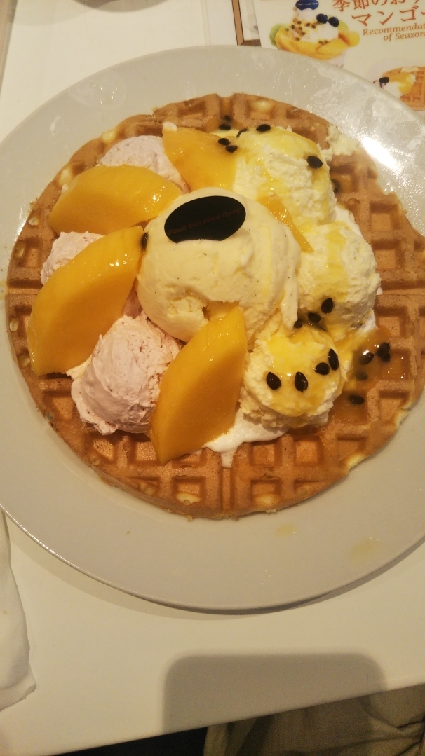 フォーシーズンズカフェ_f0076001_22320727.jpg