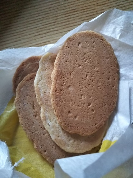 バター煎餅と梅コンポート_f0316507_09583771.jpg