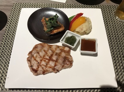 b0197576_22042369.jpeg