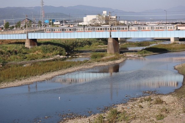 藤田八束の鉄道写真@観光地松山の魅力は路面電車、伊予電鉄は観光に大役を果たしている・・・故郷創生に松山はモデル地区となれる_d0181492_21133283.jpg